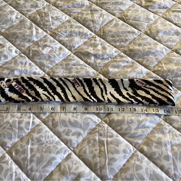 Coach Poppy Zebra Skinny Scarf - Picture 4 of 5